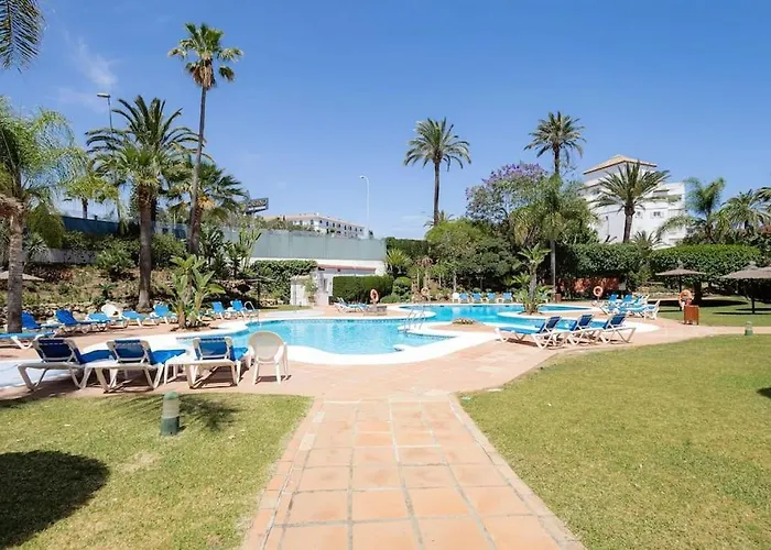 With Private Parking & Walk To Rdr404 Lejlighed