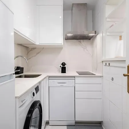 Apartamento With Private Parking & Walk To Rdr404 *